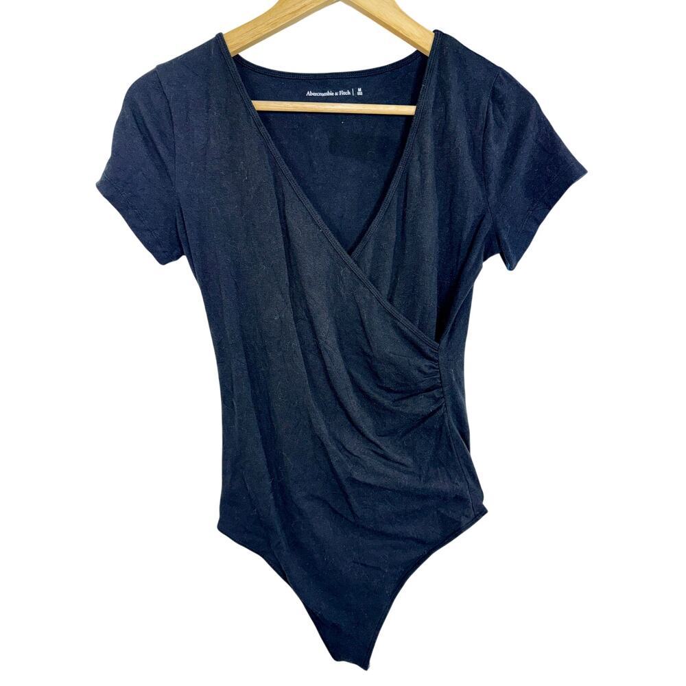 Abercrombie & Fitch Black Ruched Wrap V-Neck Short Sleeve Bodysuit Womens Size M